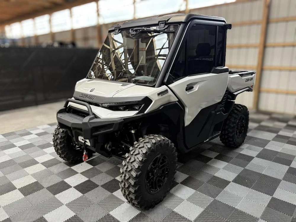 2026 Can-am Defender Limited Hd11 alt