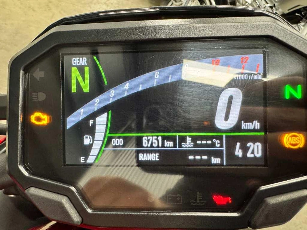 Kawasaki Z650 2022 alt