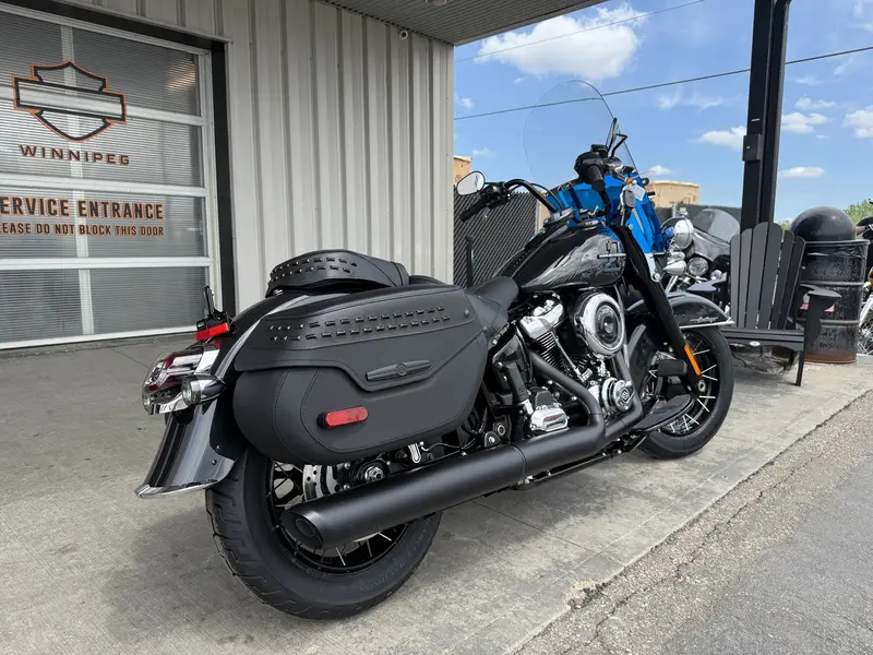 2026 Harley-Davidson HERITAGE CLASSIC thumbnail 3
