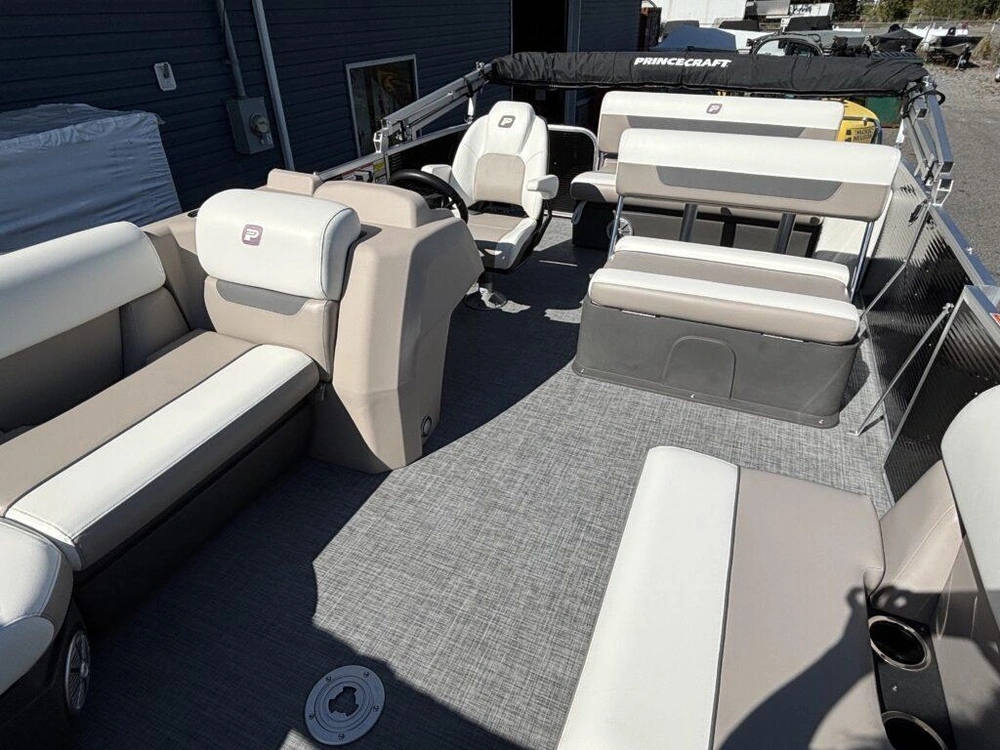 2024 Princecraft Vectra 21r L W/90hp Ct alt