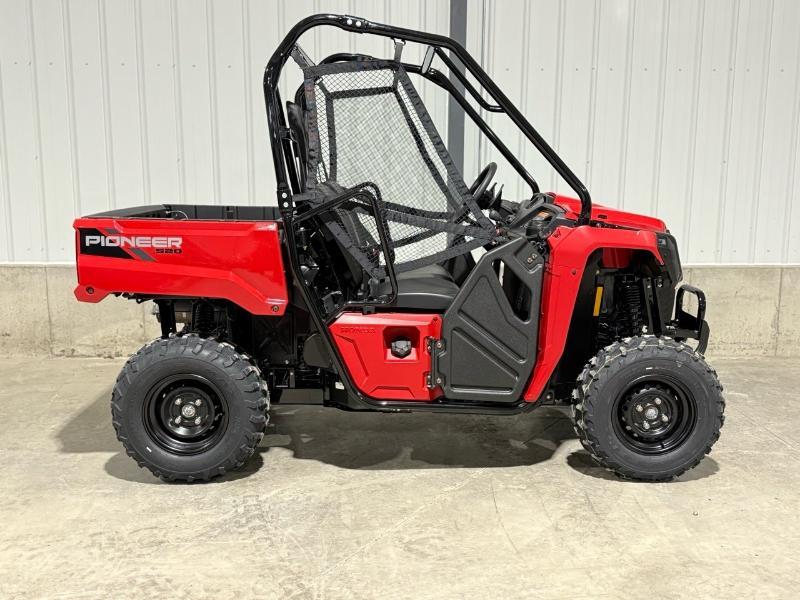 2026 Honda Pioneer 520 thumbnail 2