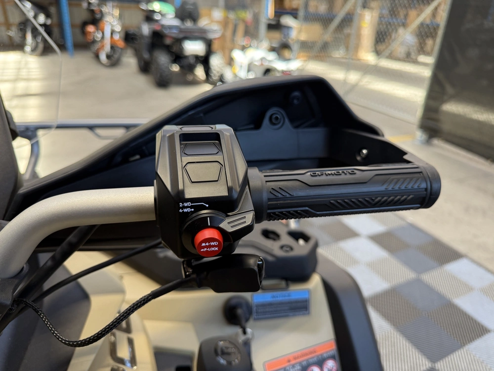 2026 Cfmoto Cforce 1000 Overland alt