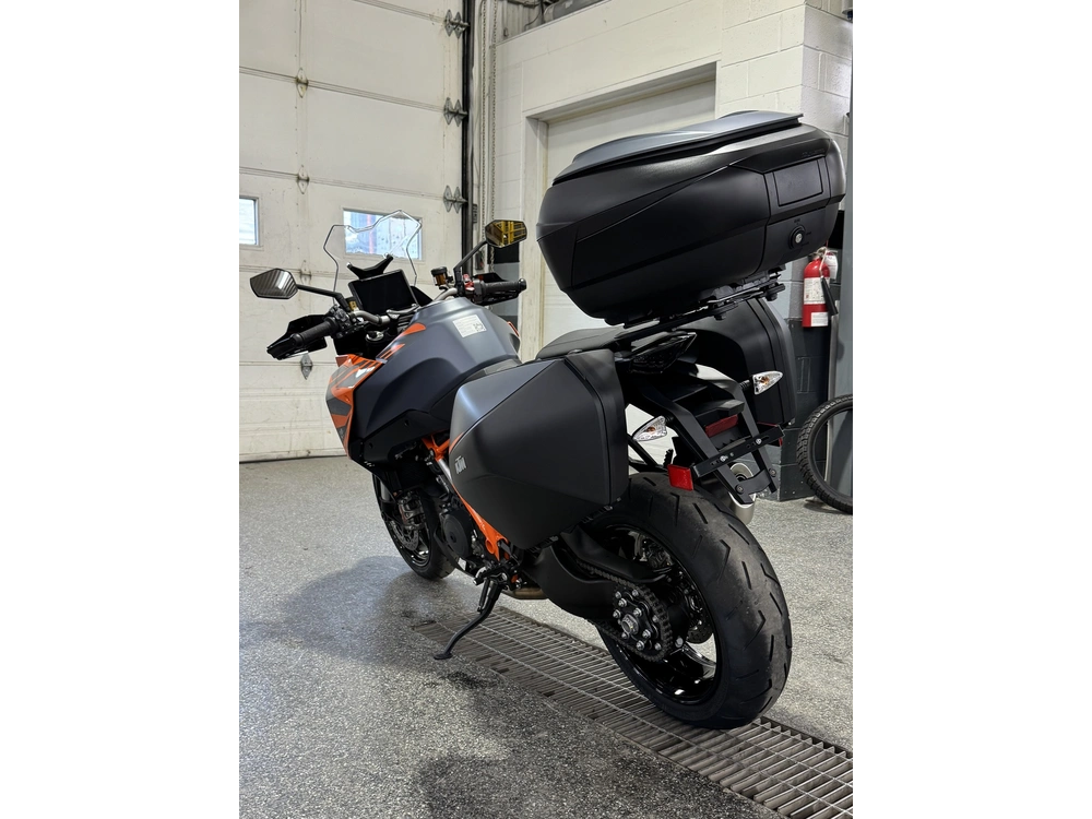 Ktm Super Duke Gt 2024 alt