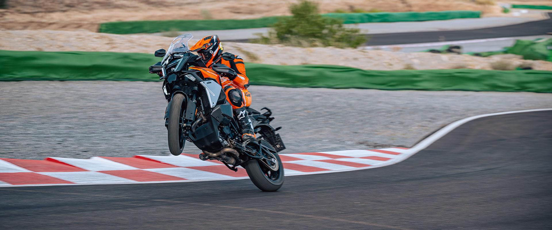 2027 KTM 1390 SUPER ADV S EVO