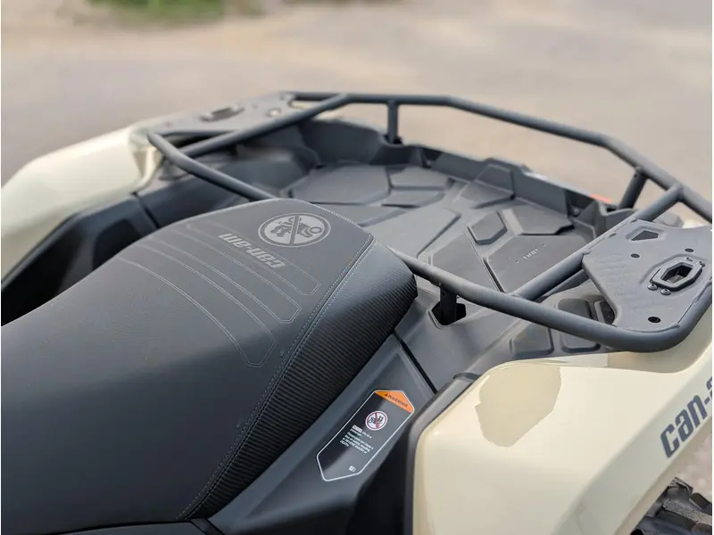 Can-Am Outlander Pro XU HD7 - Desert Tan 2026