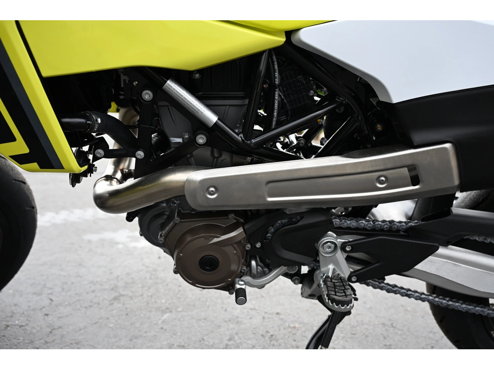 2026 Husqvarna 701 Supermoto alt