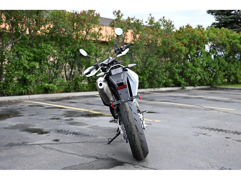 2026 Husqvarna 701 Supermoto alt