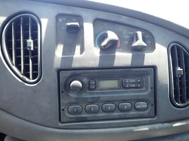 Ford E-450 2004