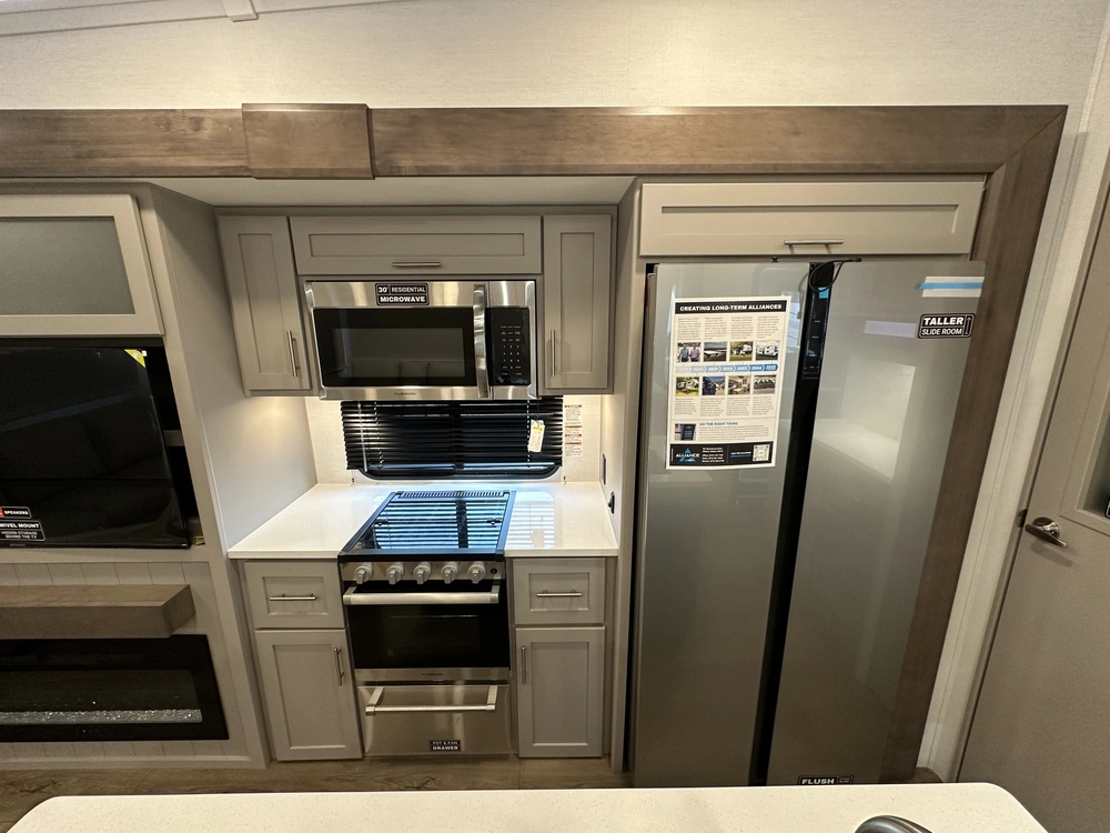 2026 Alliance Rv Avenue 39mbr alt