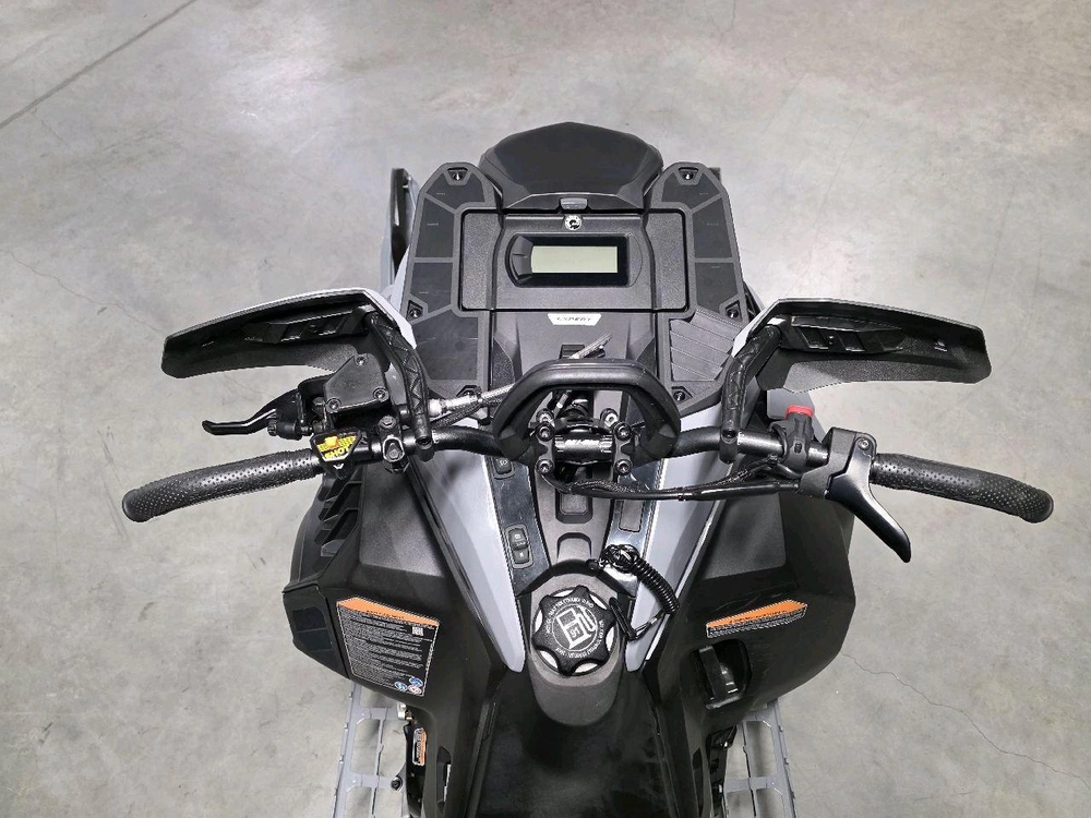 Ski-doo Summit X W/ Expert Pkg 154 850 E-tec Powdermax X-light 3.0'' Shot 2026 alt