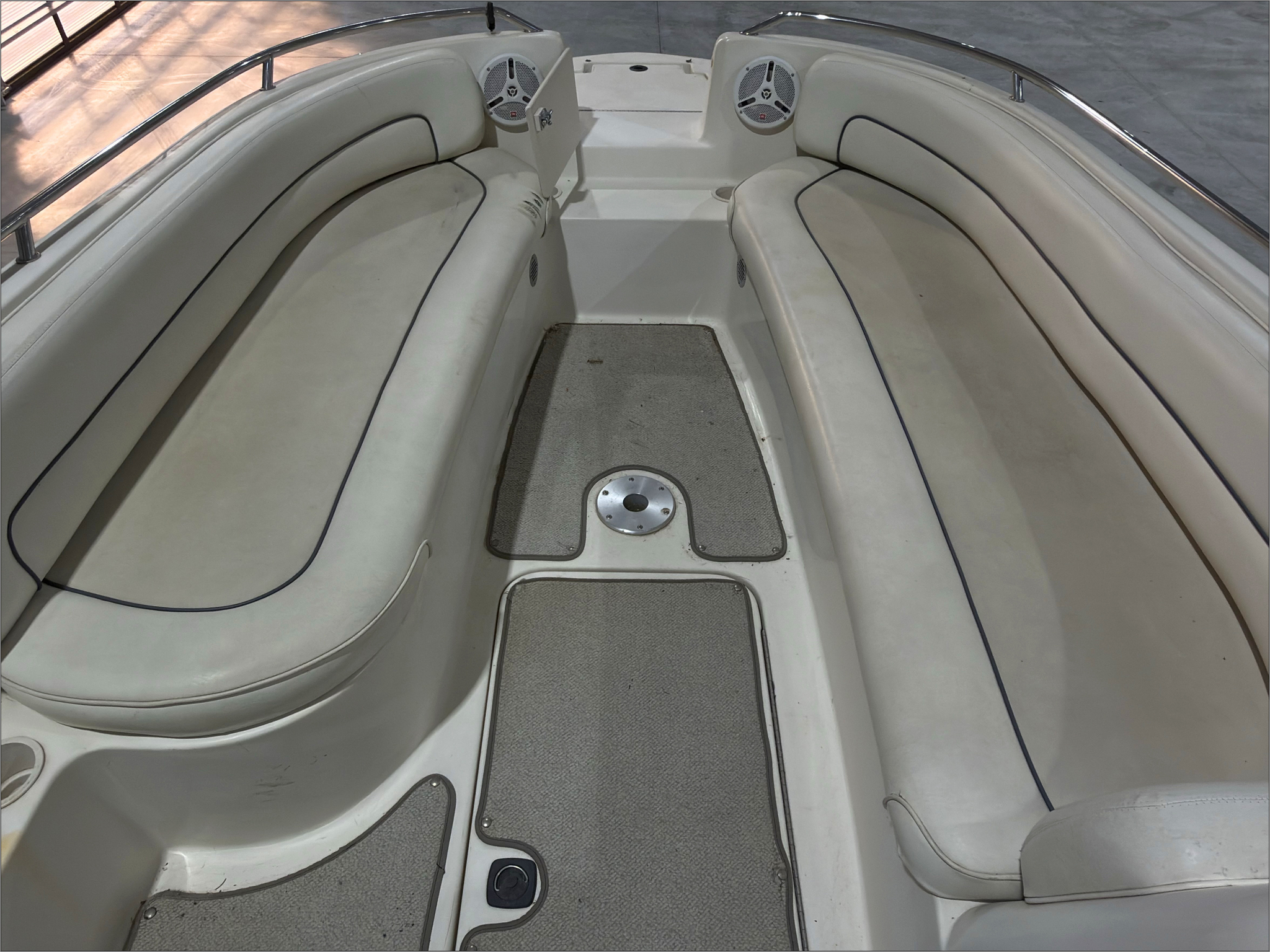 1999 Sea Ray 240 SunDeck thumbnail 9