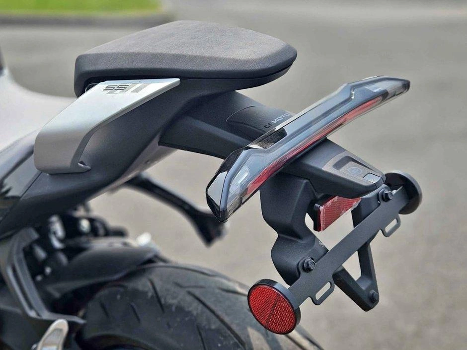 2026 Cfmoto 675ss alt