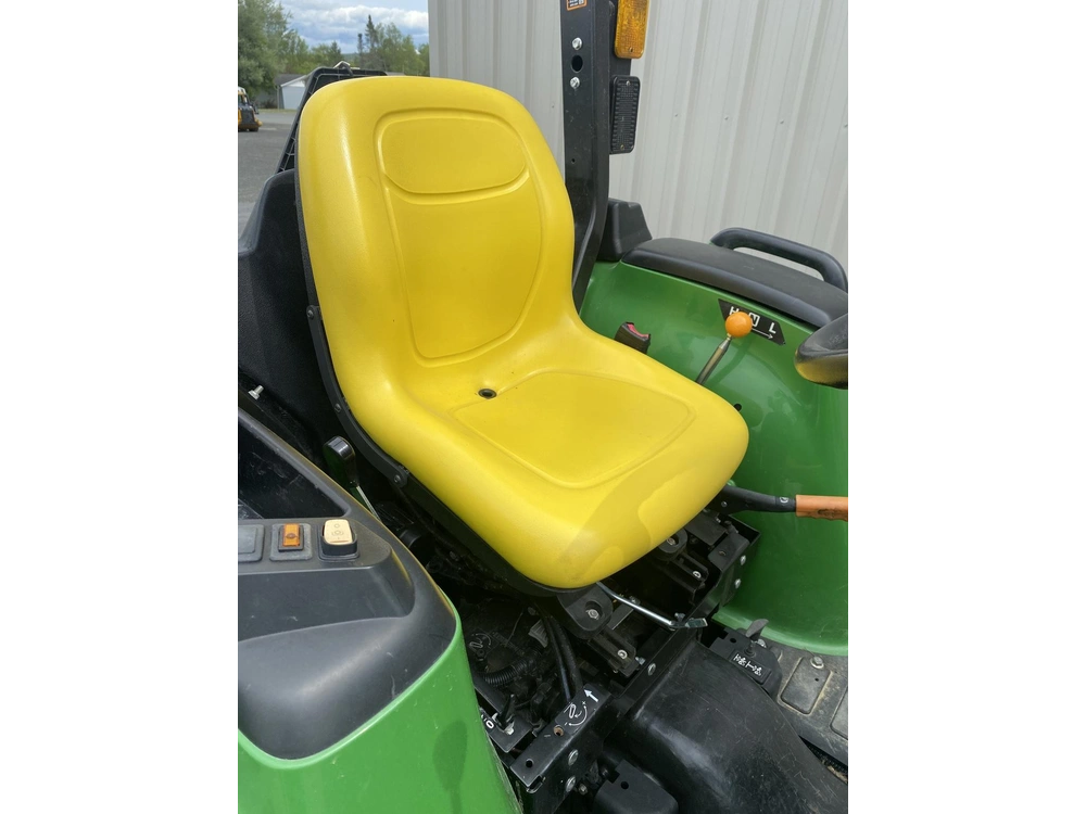 John Deere 3038e 2023 alt