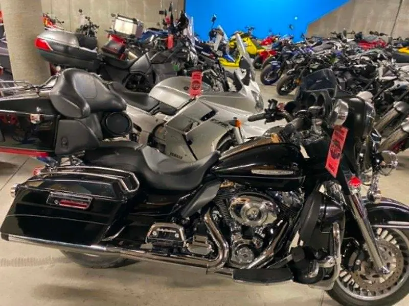 Harley-Davidson FLHTK 2011