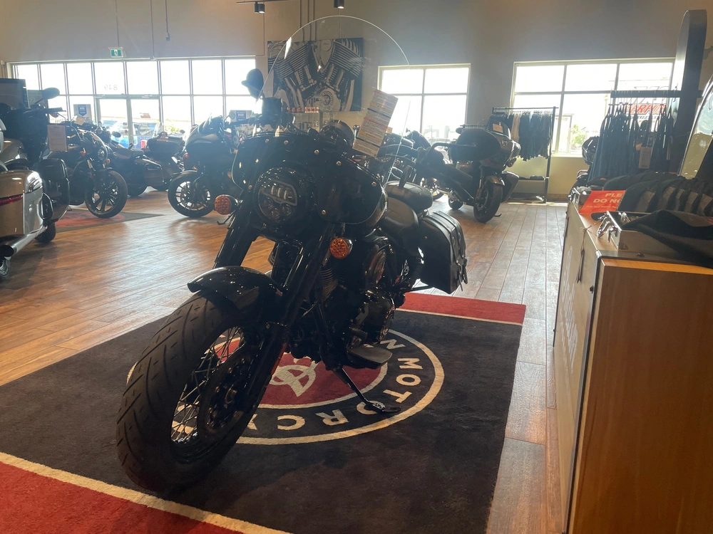 2026 Indian Motorcycle Super Chief Dark Horse - Black Metallic alt