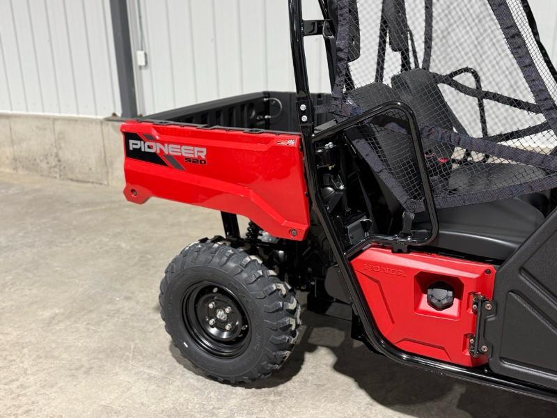 2026 Honda Pioneer 520 thumbnail 7