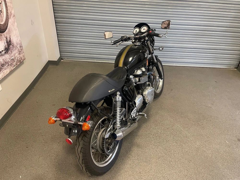 2014 Triumph Thruxton 900 alt