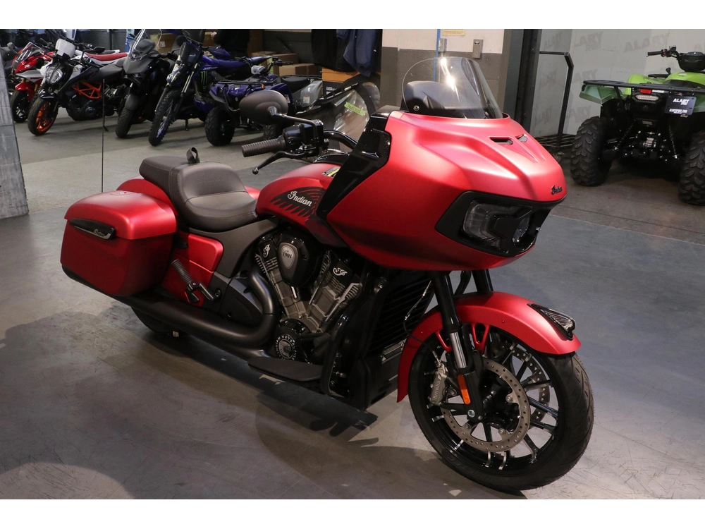 Indian Motorcycle Challenger Dark Horse 2026 alt