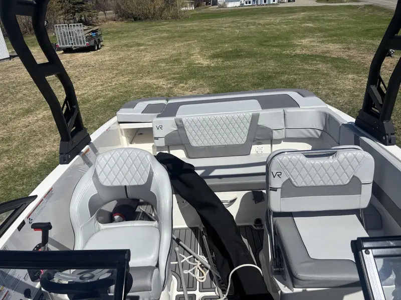 Bayliner UR5