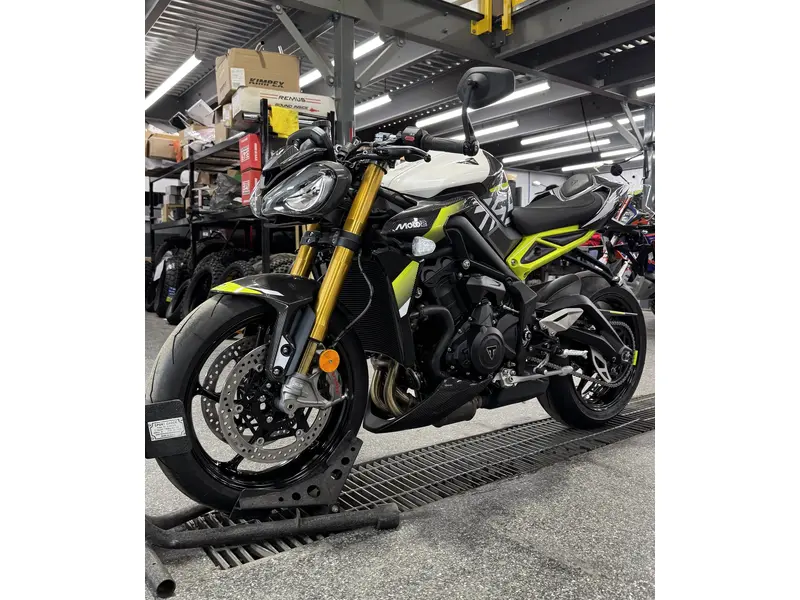 2026 Triumph STREET TRIPLE 765 MO