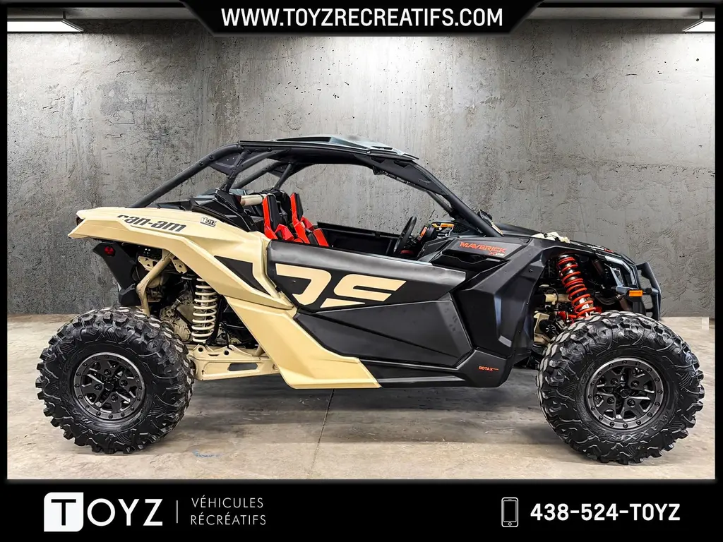 Can-Am MAVERICK X3 XDS TURBO RR 200 HP PNEUS NEUFS 2023
