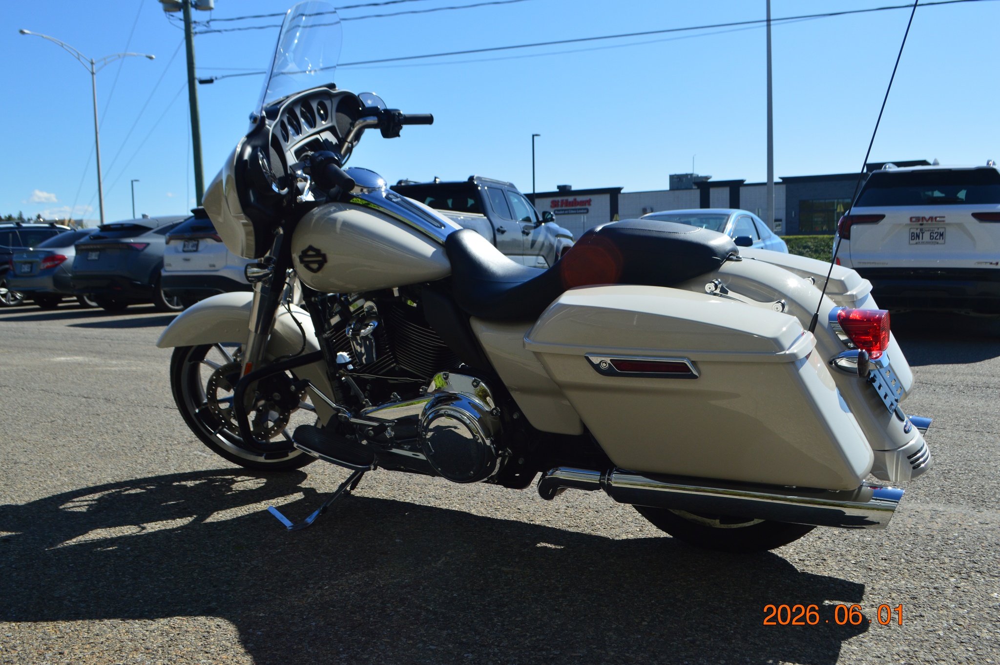 2022 Harley-Davidson FLHX thumbnail 5