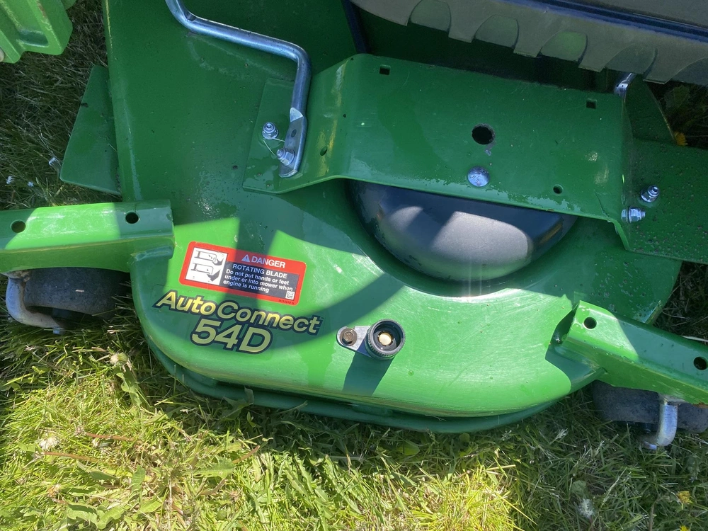 John Deere 1023e 2021 alt