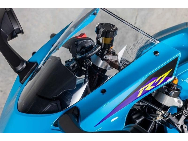 2026 Yamaha R7 alt