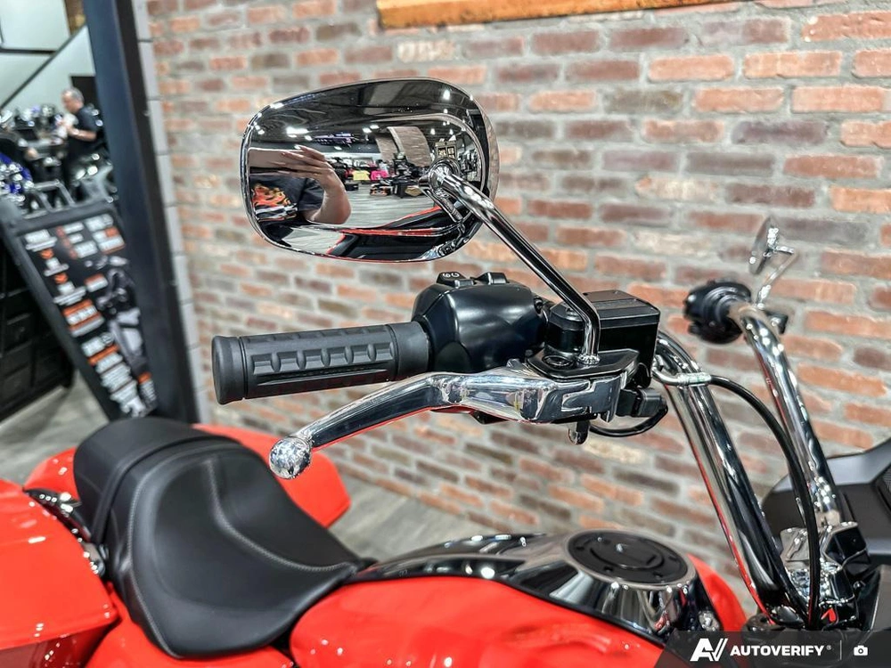 2026 Harley-davidson Road Glide alt