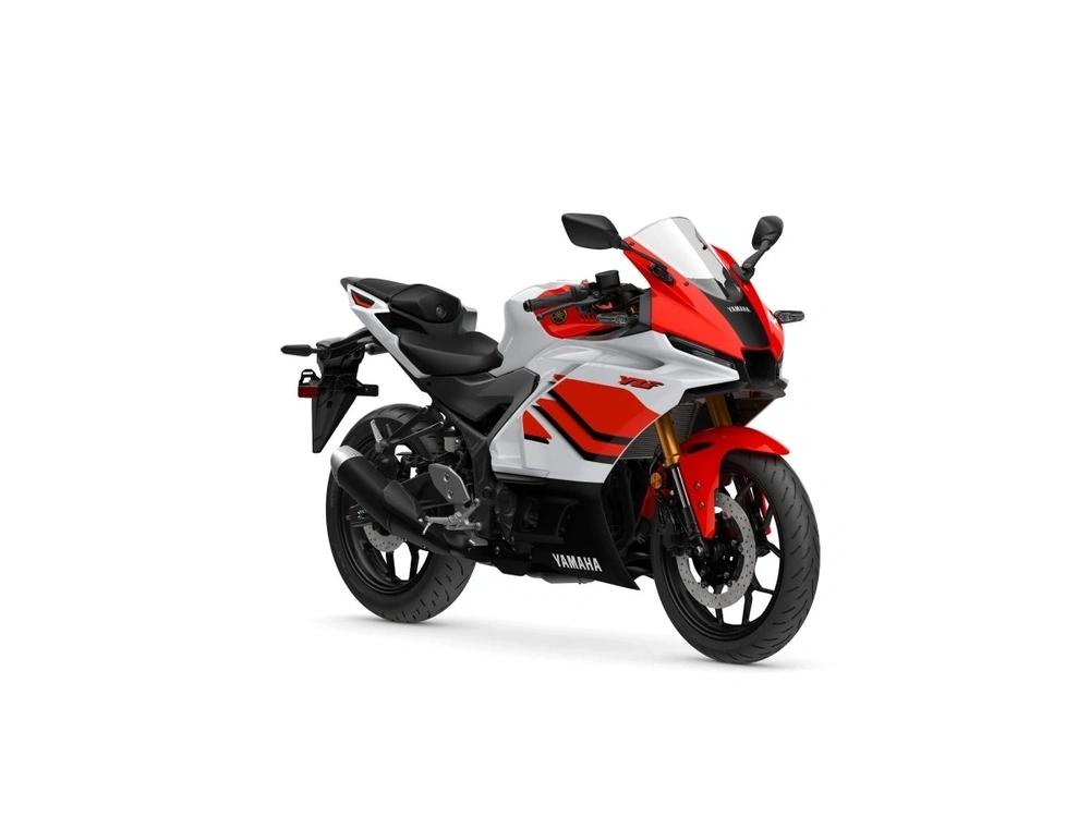 2026 Yamaha Yzf-r3 70th Anniversary Edition alt