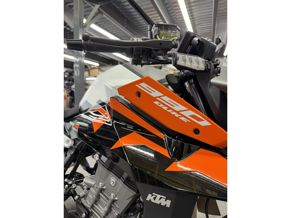 2027 Ktm 990 Duke alt