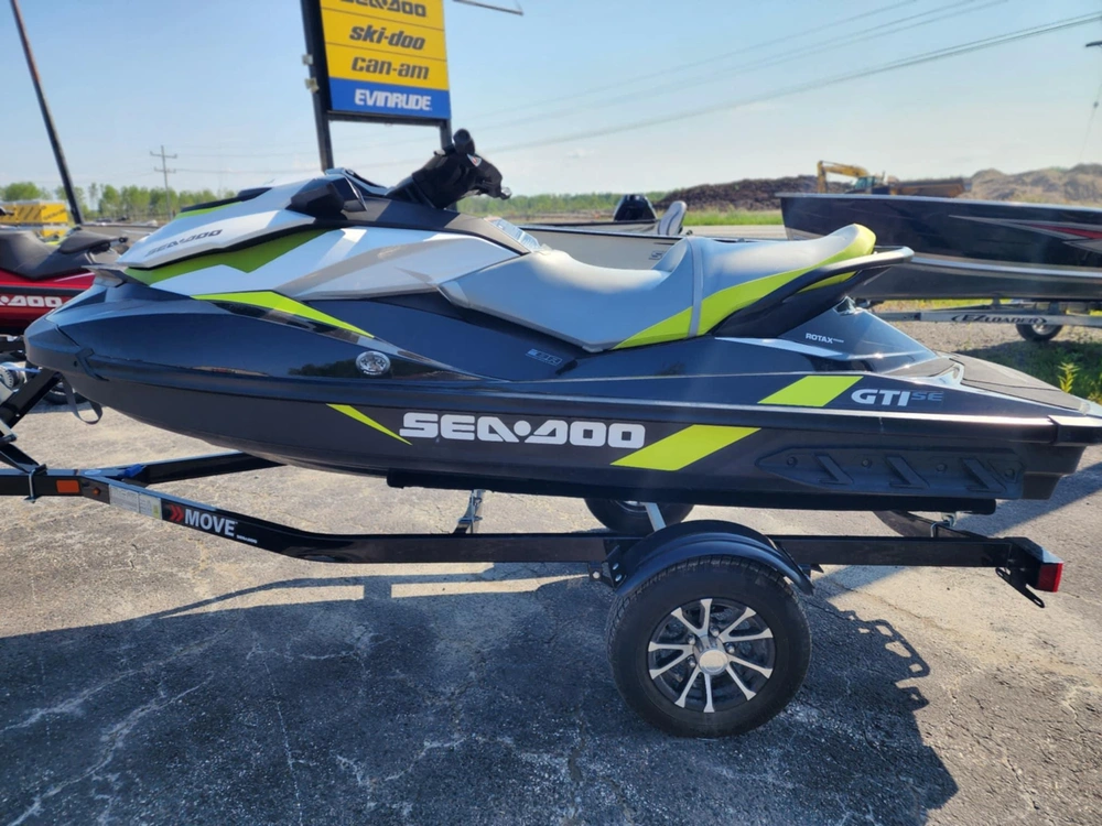 2017 Sea-doo 24ha alt