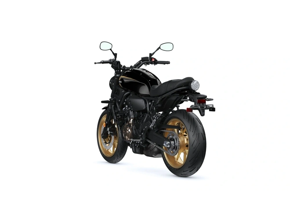 2026 Yamaha Xsr700 alt