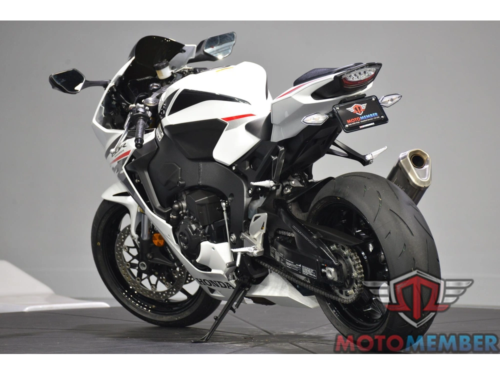 2025 Honda Cbr1000rr alt