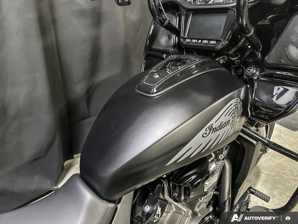 2023 Indian Motorcycle Dark Horse 108 alt