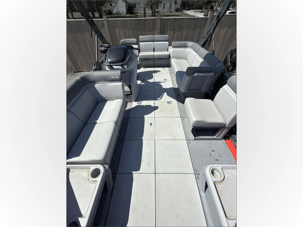 2024 Sea-doo Switch alt