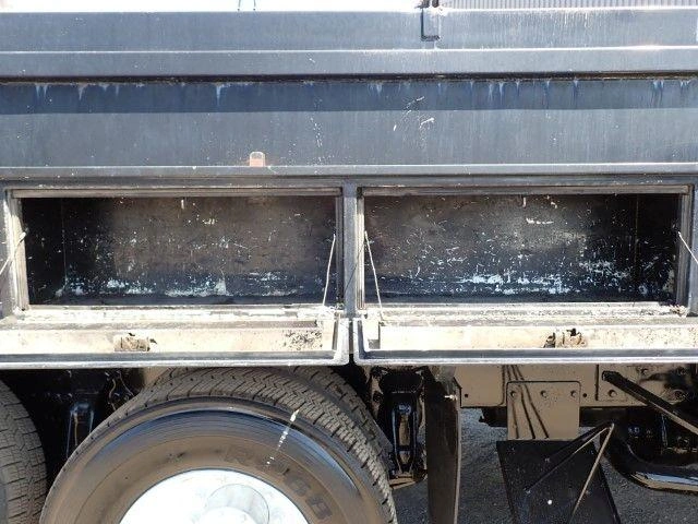 Freightliner M2106 2010