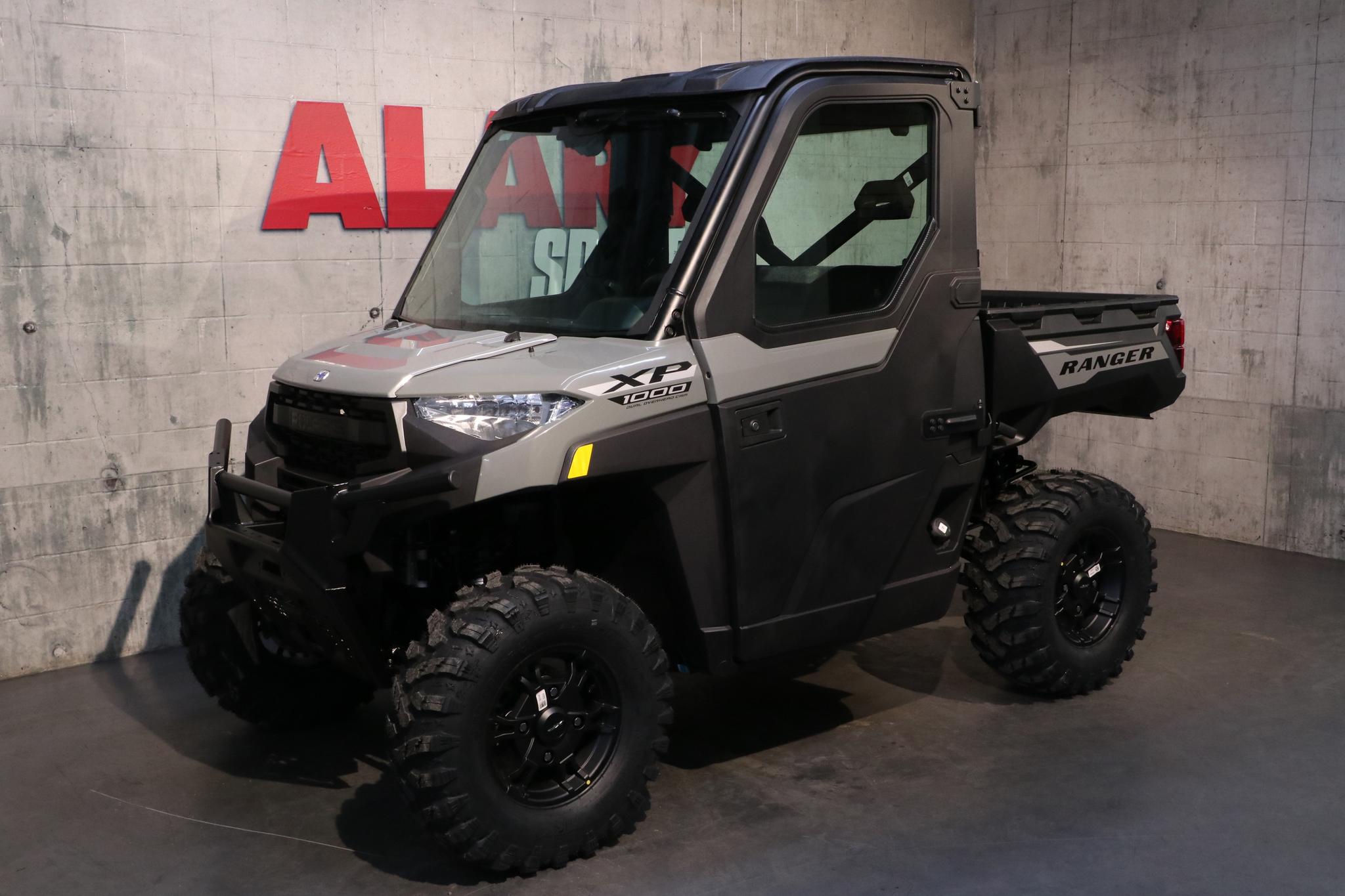2027 Polaris RANGER CREW XP 1000 CAB thumbnail 2