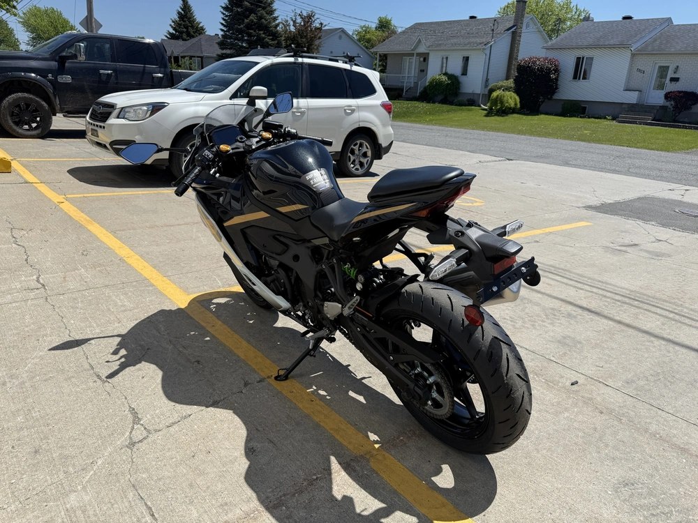 Kawasaki Ninja Zx-4rr 2026 alt