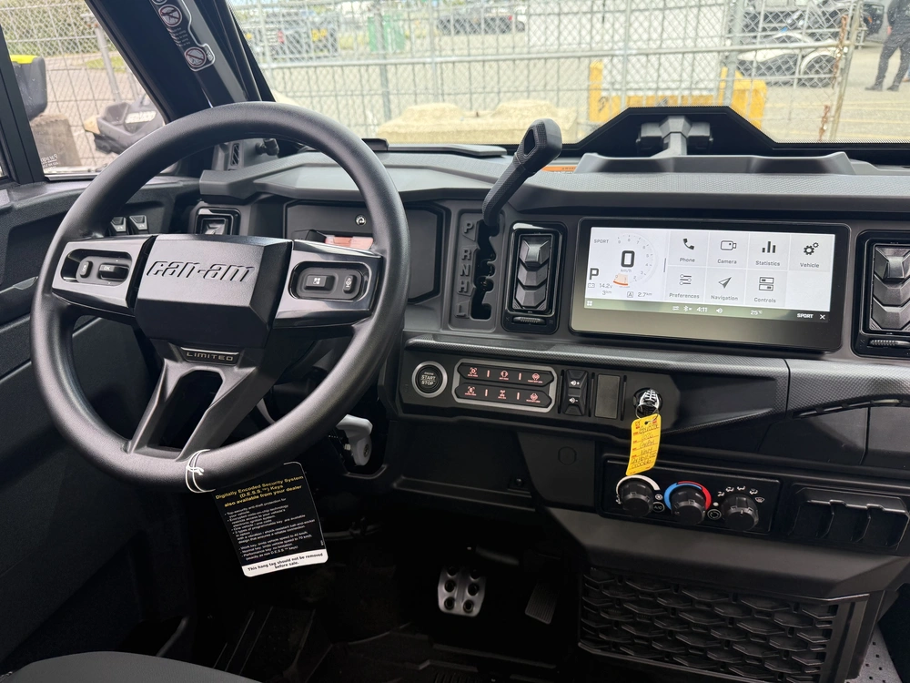2026 Can-am Defender Limited Cab Hd11 alt
