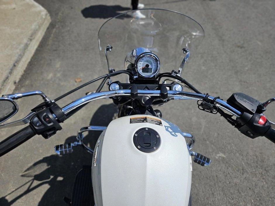 Victory Motorcycles Boardwalk 2013 alt