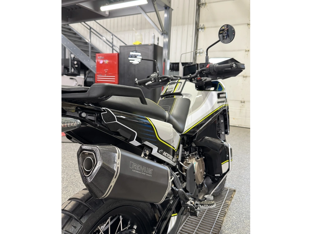 2025 Husqvarna Norden 901 alt