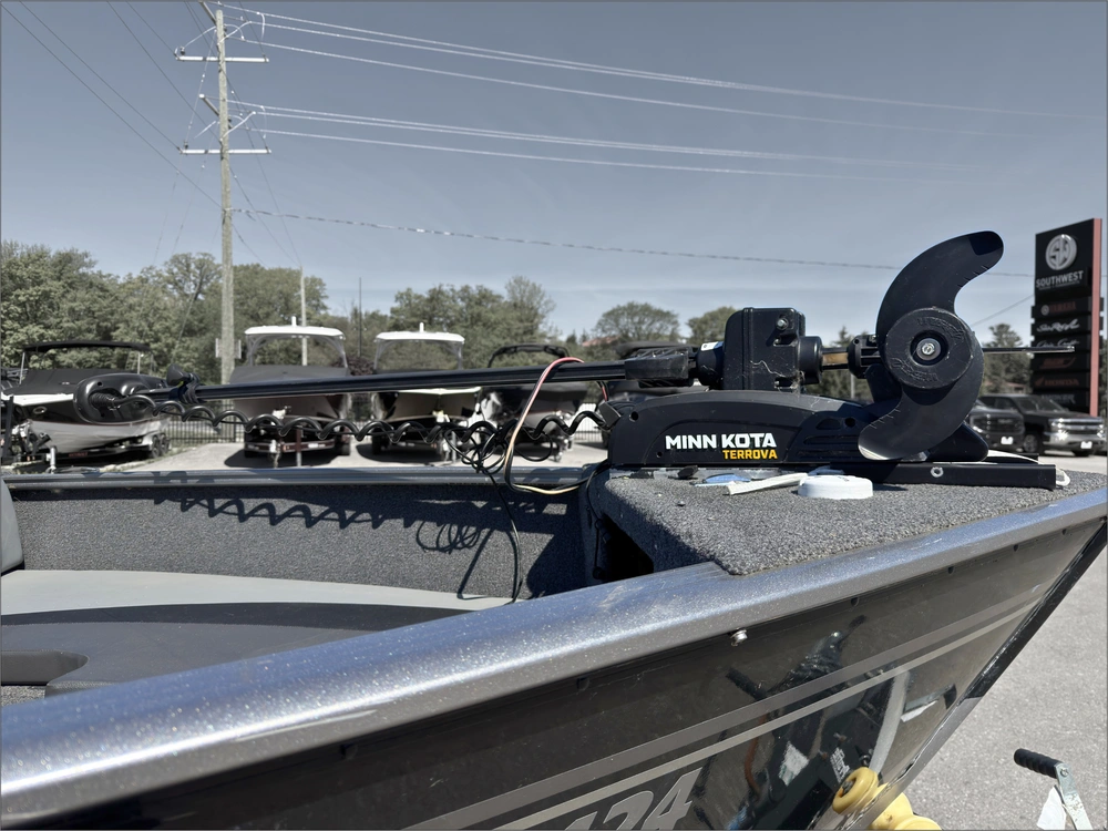 2019 Lund Boat Co 1775 alt