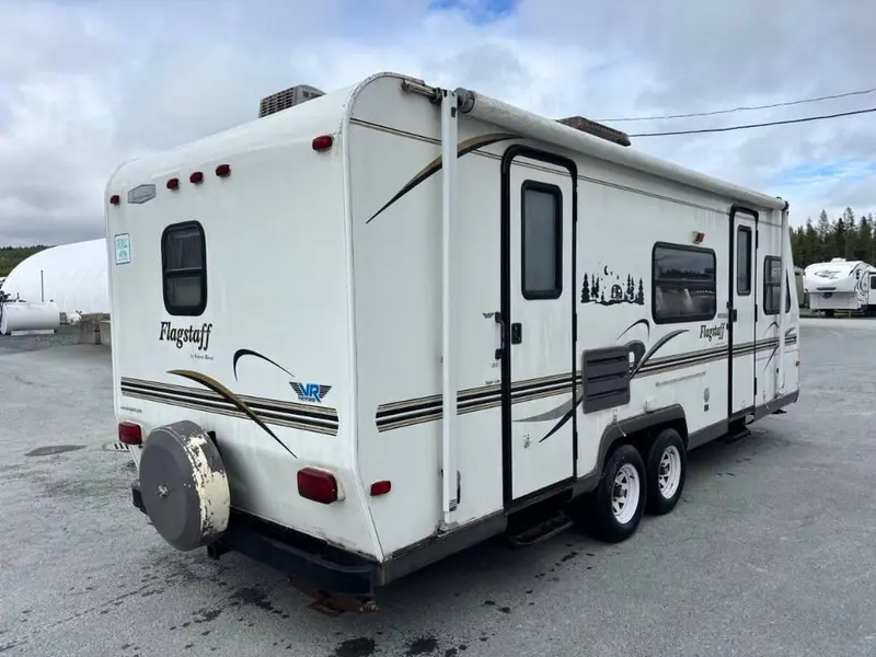 2002 Flagstaff Shamrock 25D