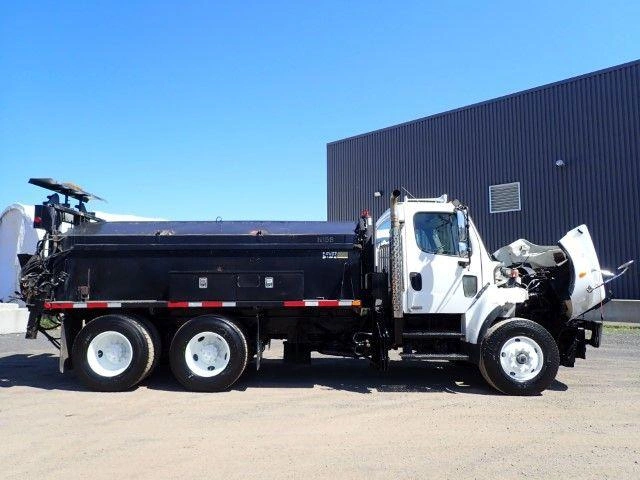 Freightliner M2106 2010