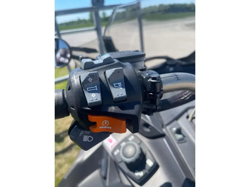 BRP MACH Z 900 ACE TURBO R 2022