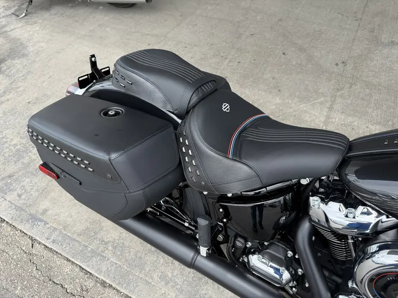 2026 Harley-Davidson HERITAGE CLASSIC thumbnail 12