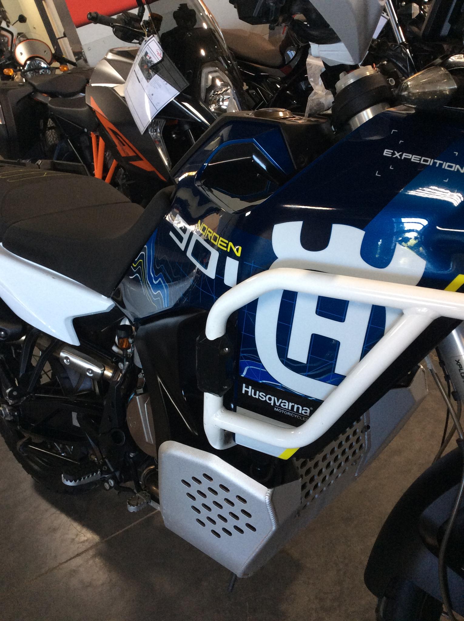 2023 Husqvarna NORDEN Expedition 901 Abs thumbnail 4