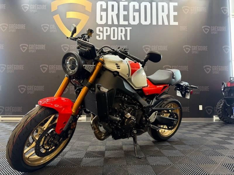 2026 Yamaha Xsr900 alt