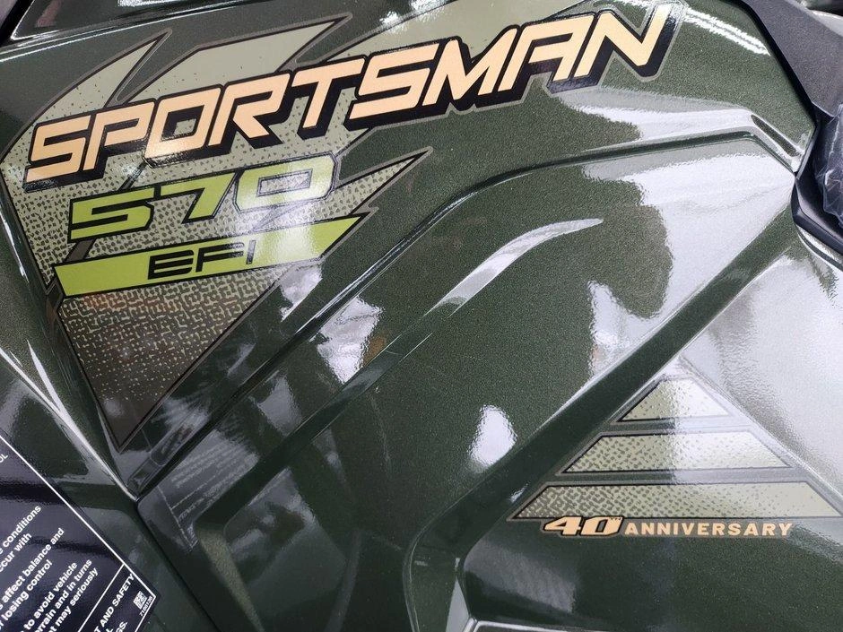 Polaris Polaris Sportsman 570 Premium – 40e Anniversaire Édition Treeline Green Metallic Série Limitée** 2026 alt
